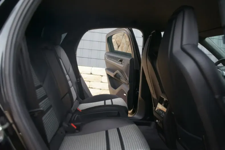 Porsche Cayenne din 2025 cu 9.999 km - oferta POR115376 - foto 6