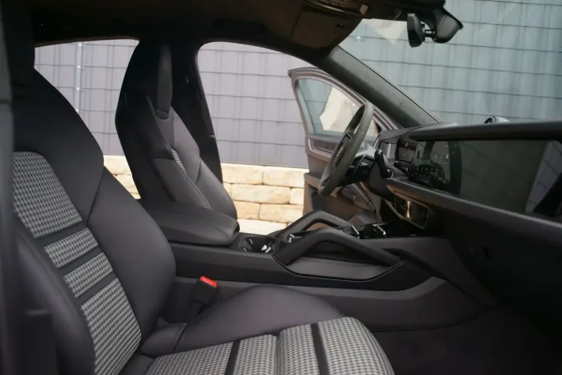 Porsche Cayenne din 2025 cu 9.999 km - oferta POR115376 - foto 8