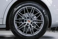 Porsche Cayenne din 2025 cu 9.990 km - oferta POR115380 - foto 3