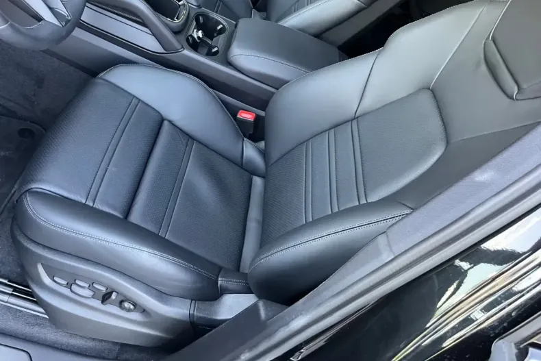 Porsche Cayenne din 2025 cu 7.800 km - oferta POR115383 - foto 4