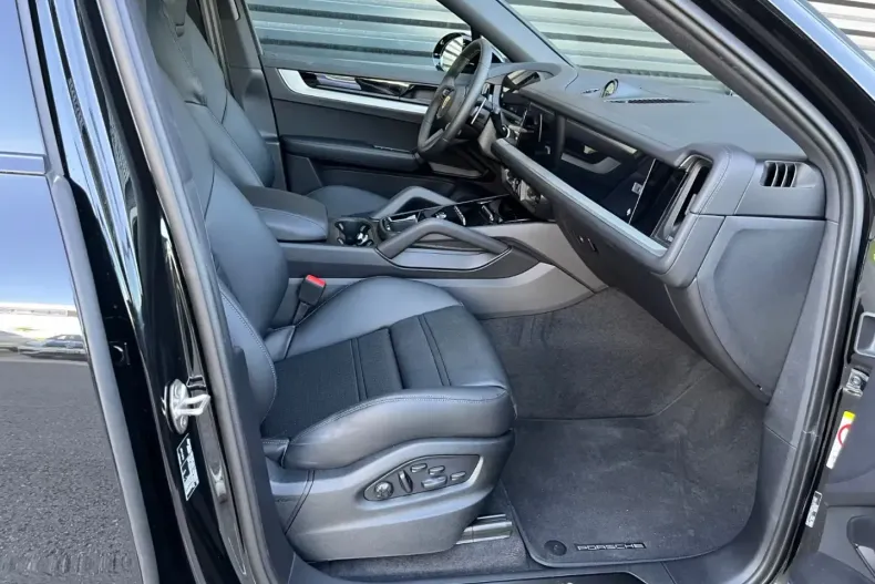 Porsche Cayenne din 2025 cu 7.800 km - oferta POR115383 - foto 8