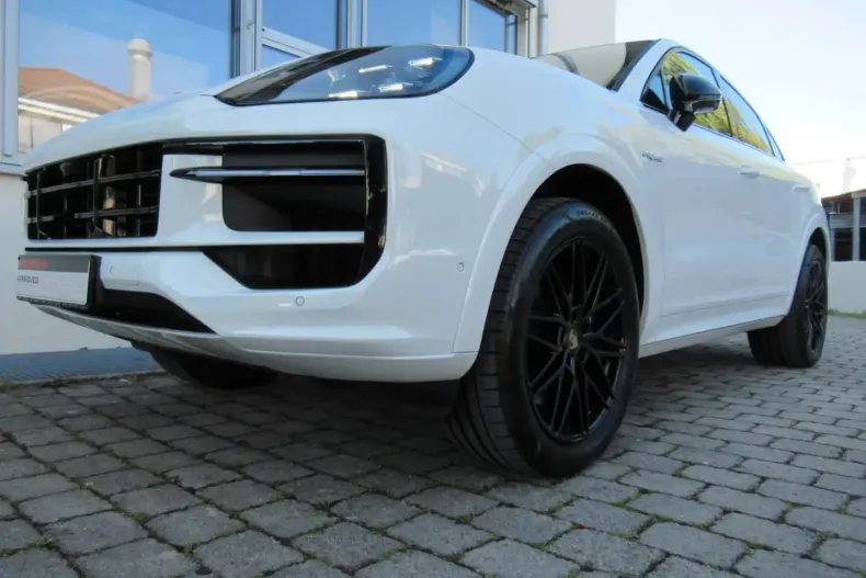 Porsche Cayenne din 2025 cu 7.000 km - oferta POR115388 - foto 1