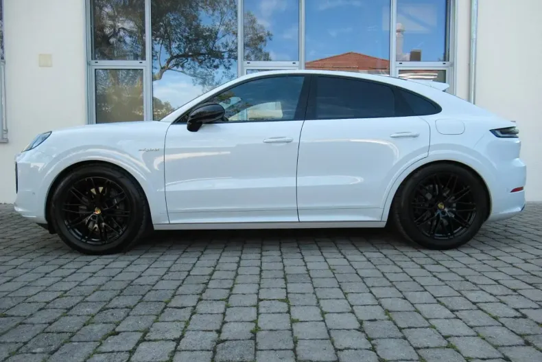 Porsche Cayenne din 2025 cu 7.000 km - oferta POR115388 - foto 4