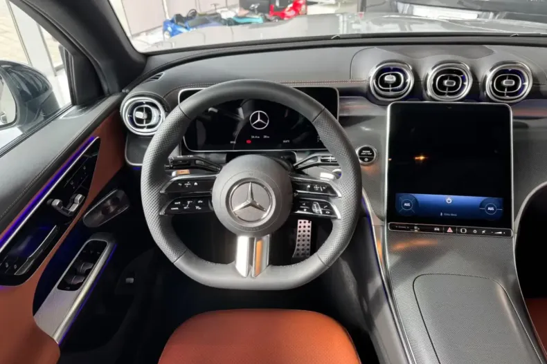 Mercedes-Benz GLC 200 din 2025 cu 4.100 km - oferta MER115389 - foto 11