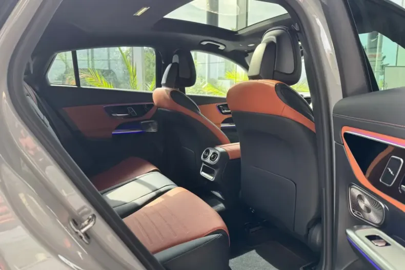 Mercedes-Benz GLC 200 din 2025 cu 4.100 km - oferta MER115389 - foto 20