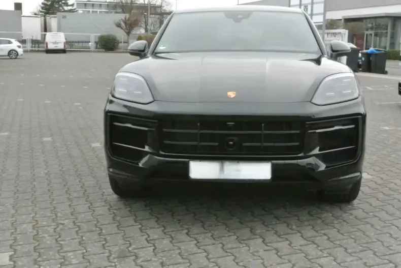 Porsche Cayenne din 2025 cu 3.400 km - oferta POR115394 - foto 1