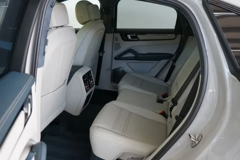 Porsche Cayenne din 2025 cu 1.900 km - oferta POR115410 - foto 16