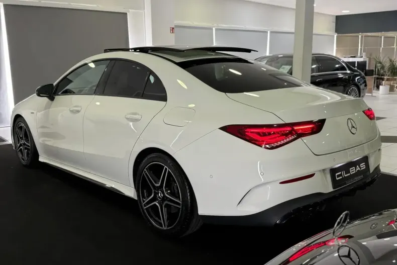 Mercedes-Benz CLA 200 din 2021 cu 74.662 km - oferta MER115418 - foto 8