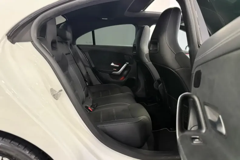 Mercedes-Benz CLA 200 din 2021 cu 74.662 km - oferta MER115418 - foto 21