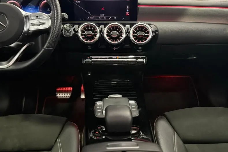 Mercedes-Benz CLA 200 din 2021 cu 74.662 km - oferta MER115418 - foto 27