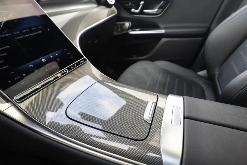 Mercedes-Benz GLC 220 din 2025 cu 19.900 km - oferta MER115420 - foto 3