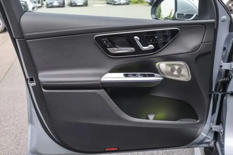 Mercedes-Benz GLC 220 din 2025 cu 19.900 km - oferta MER115420 - foto 19