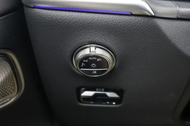 Mercedes-Benz GLC 220 din 2025 cu 19.900 km - oferta MER115420 - foto 21