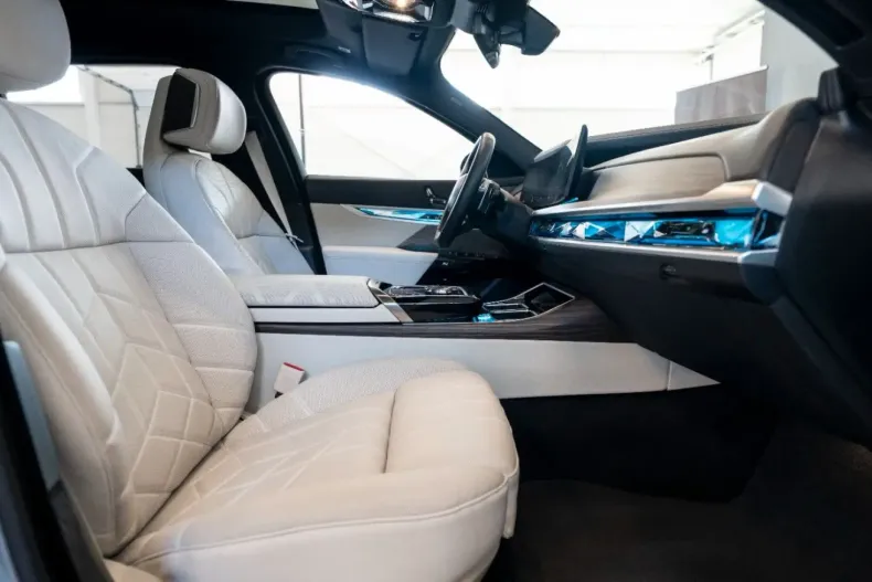 BMW 750 din 2023 cu 60.678 km - oferta BMW115426 - foto 11