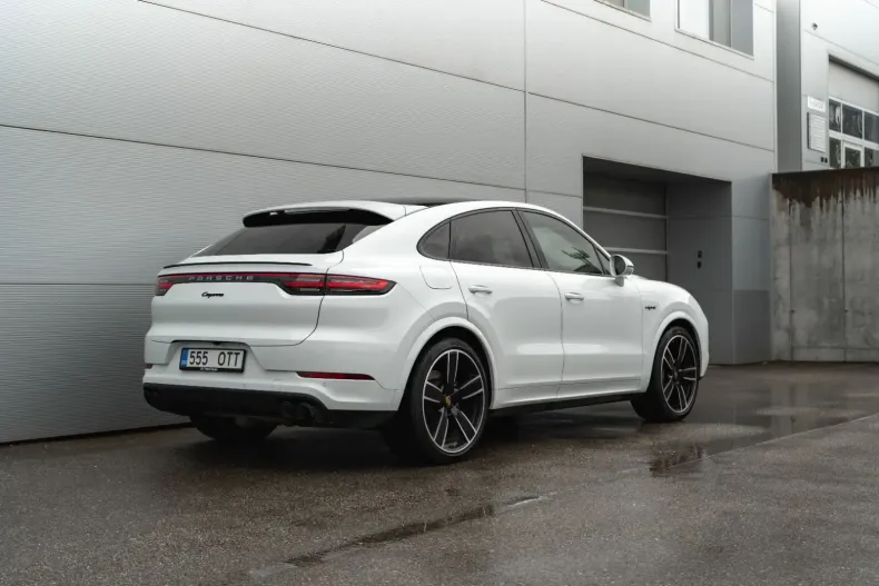 Porsche Cayenne din 2022 cu 37.900 km - oferta POR115458 - foto 2