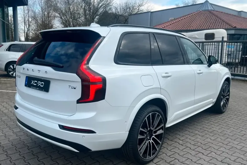 Volvo XC90 din 2025 cu 10 km - oferta VOL115459 - foto 4