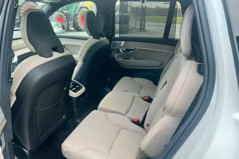 Volvo XC90 din 2025 cu 10 km - oferta VOL115459 - foto 17