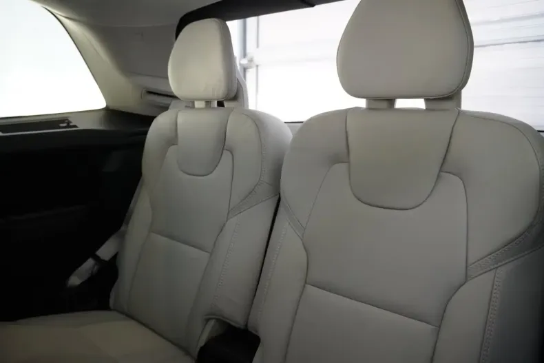 Volvo XC90 din 2025 cu 7 km - oferta VOL115466 - foto 14