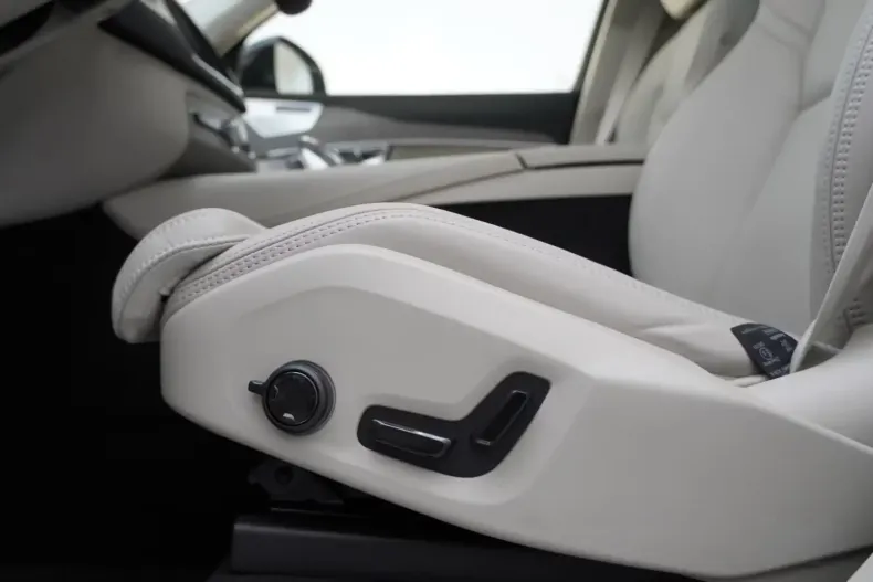 Volvo XC90 din 2025 cu 7 km - oferta VOL115466 - foto 27