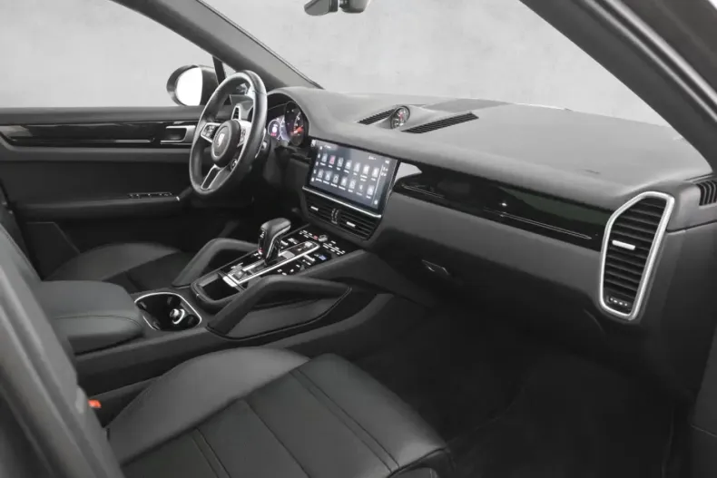 Porsche Cayenne din 2022 cu 62.965 km - oferta POR115469 - foto 8