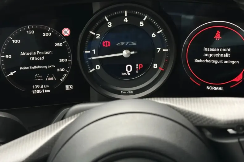 Porsche 992 din 2022 cu 12.100 km - oferta POR115478 - foto 17