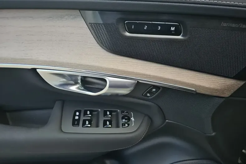 Volvo XC90 din 2025 cu 12 km - oferta VOL115480 - foto 10