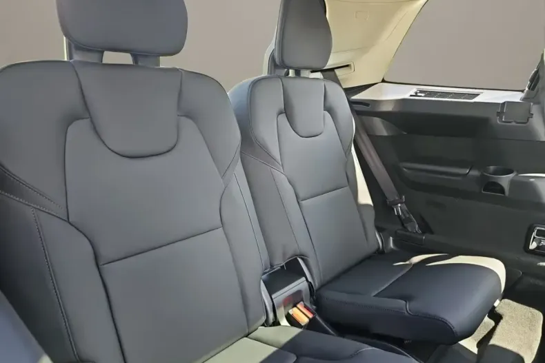 Volvo XC90 din 2025 cu 12 km - oferta VOL115480 - foto 18