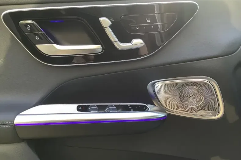 Mercedes-Benz GLC 300 din 2022 cu 19.900 km - oferta MER115481 - foto 7