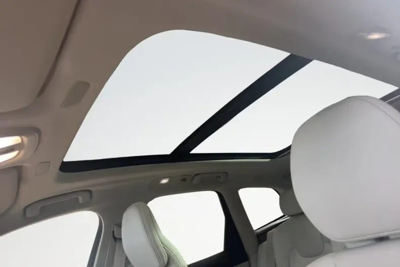 Volvo XC60 din 2025 cu 10 km - oferta VOL115483 - foto 15