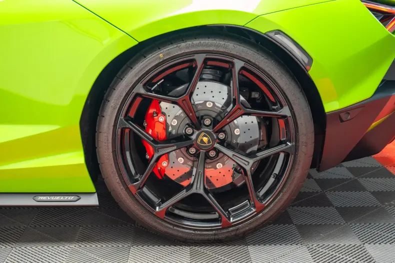 Lamborghini Revuelto din 2025 cu 400 km - oferta LAM115494 - foto 12