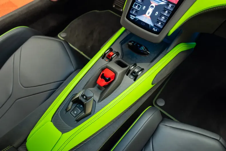 Lamborghini Revuelto din 2025 cu 400 km - oferta LAM115494 - foto 31