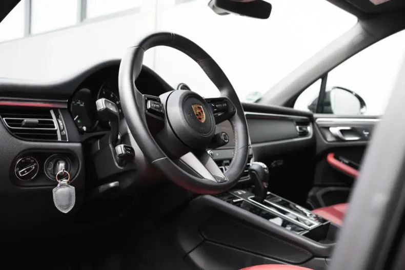 Porsche Macan din 2023 cu 18.900 km - oferta POR115508 - foto 6