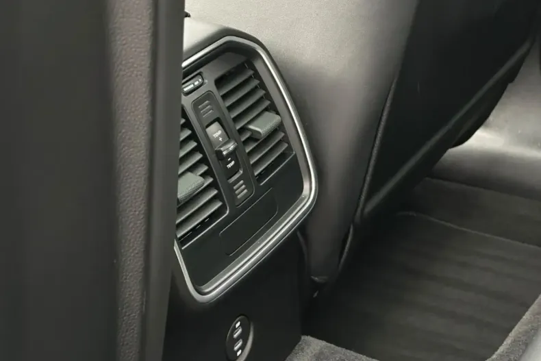 Porsche Macan din 2023 cu 30.900 km - oferta POR115510 - foto 20