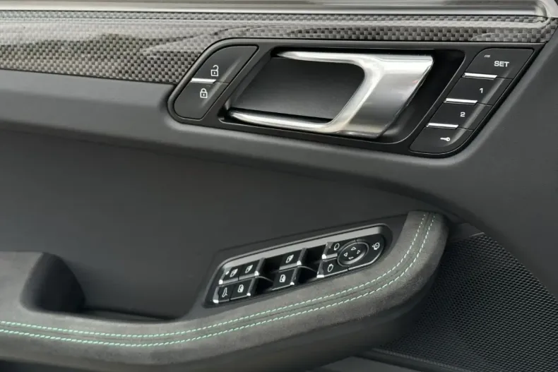 Porsche Macan din 2023 cu 30.900 km - oferta POR115510 - foto 21