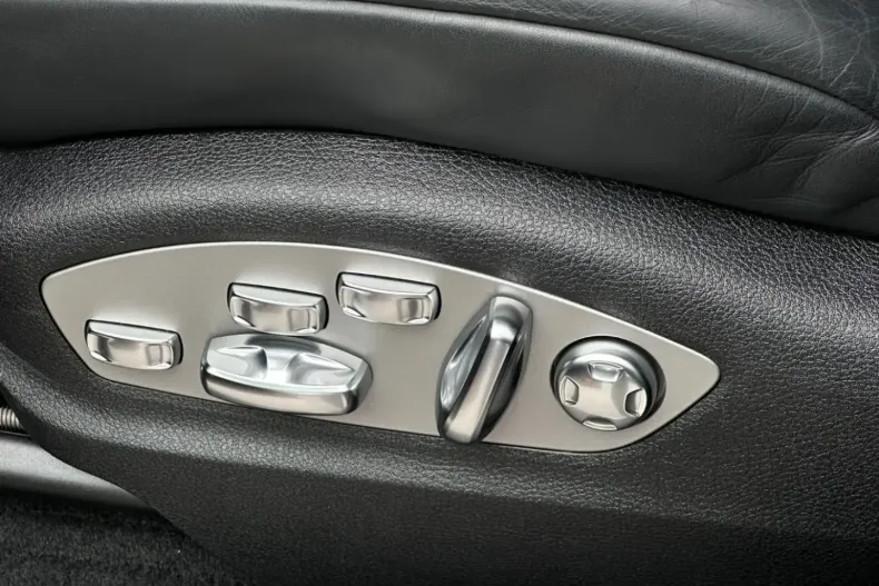 Porsche Macan din 2023 cu 30.900 km - oferta POR115510 - foto 23