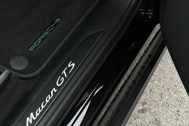 Porsche Macan din 2023 cu 30.900 km - oferta POR115510 - foto 24