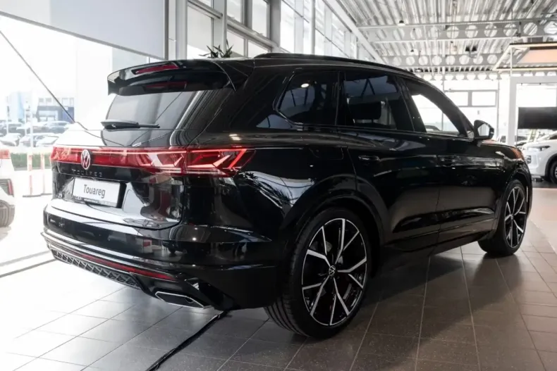 Volkswagen Touareg din 2025 cu 7.500 km - oferta VOL115511 - foto 2