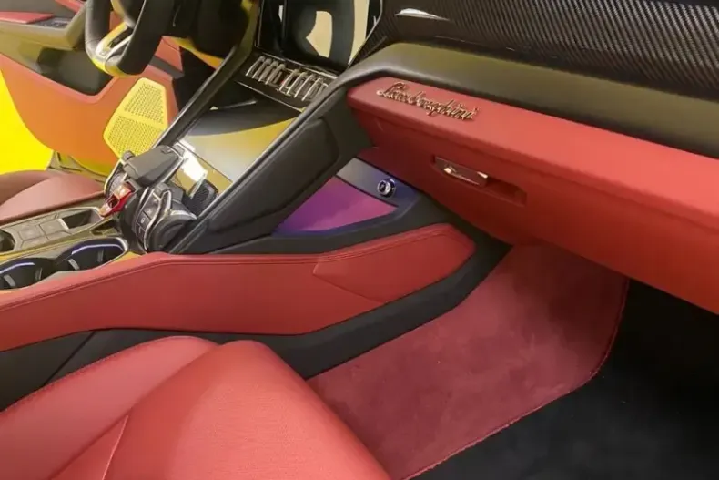 Lamborghini Urus din 2022 cu 26.500 km - oferta LAM115520 - foto 13