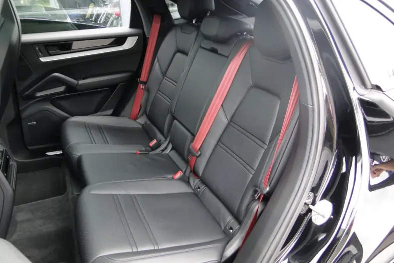 Porsche Cayenne din 2024 cu 15.000 km - oferta POR115521 - foto 25