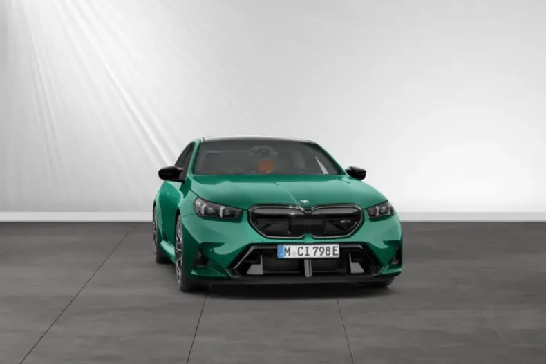 BMW M5 din 2024 cu 10.000 km - oferta BMW115526 - foto 1