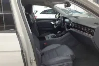 Volkswagen Touareg din 2024 cu 28.500 km - oferta VOL115527 - foto 3