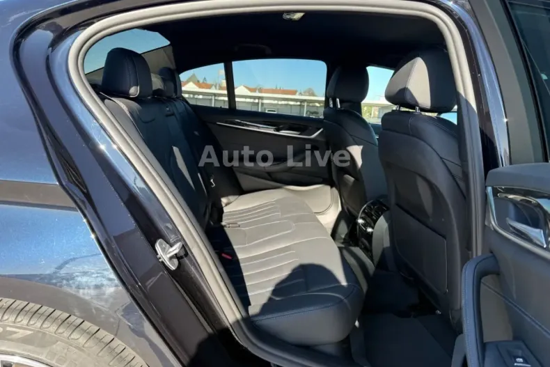 BMW 530 din 2021 cu 30.560 km - oferta BMW115538 - foto 11