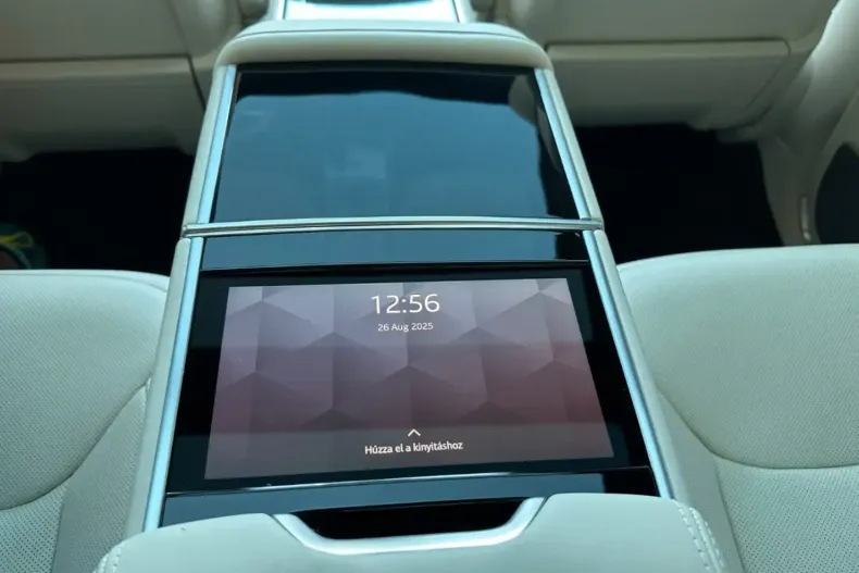 Land Rover Range Rover din 2025 cu 3.000 km - oferta LAN115539 - foto 19