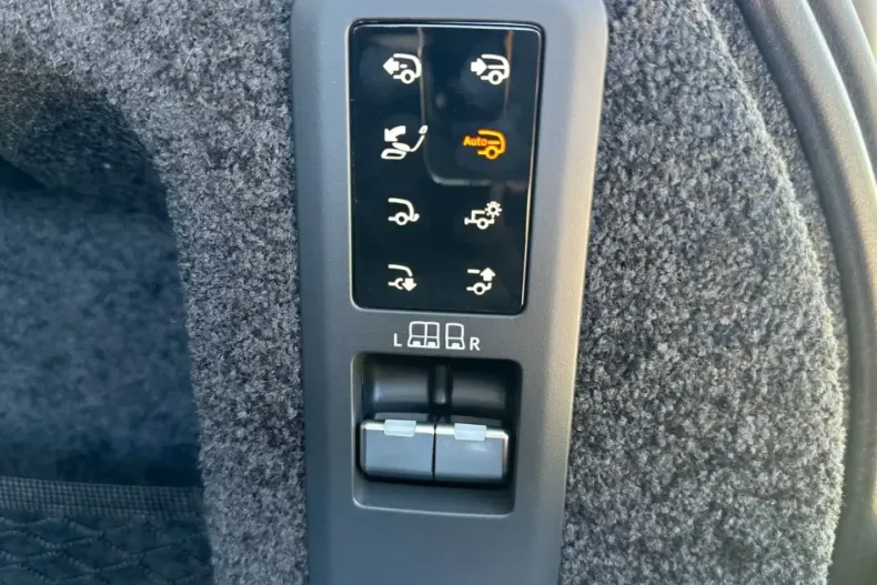 Land Rover Range Rover din 2025 cu 3.000 km - oferta LAN115539 - foto 22