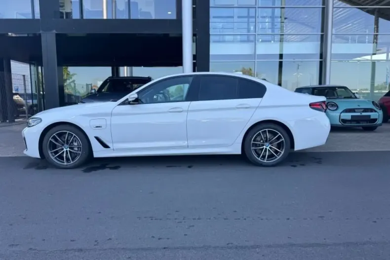 BMW 545 din 2022 cu 58.036 km - oferta BMW115543 - foto 2