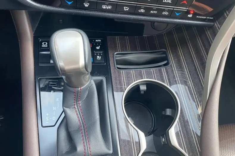 Lexus RX 450 din 2022 cu 57.069 km - oferta LEX115549 - foto 24