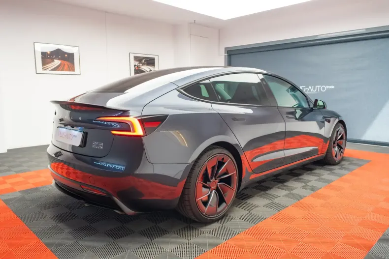 Tesla Model 3 din 2024 cu 3.000 km - oferta TES115552 - foto 11