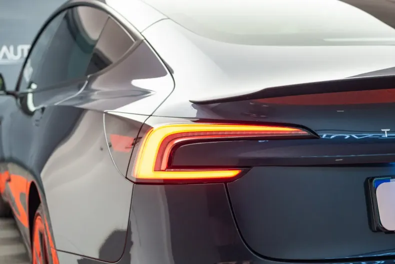 Tesla Model 3 din 2024 cu 3.000 km - oferta TES115552 - foto 12