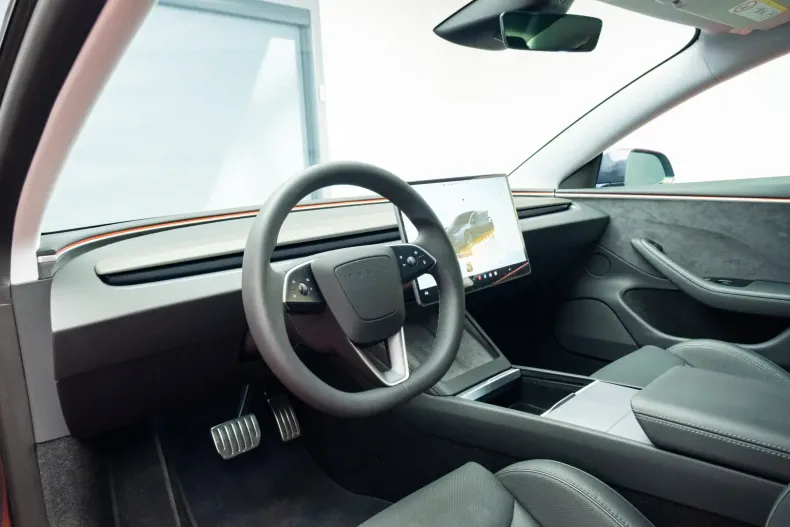 Tesla Model 3 din 2024 cu 3.000 km - oferta TES115552 - foto 18