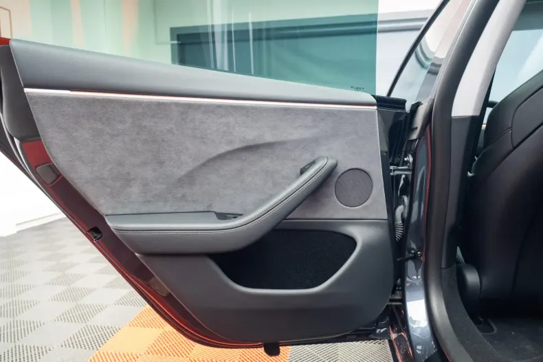 Tesla Model 3 din 2024 cu 3.000 km - oferta TES115552 - foto 23